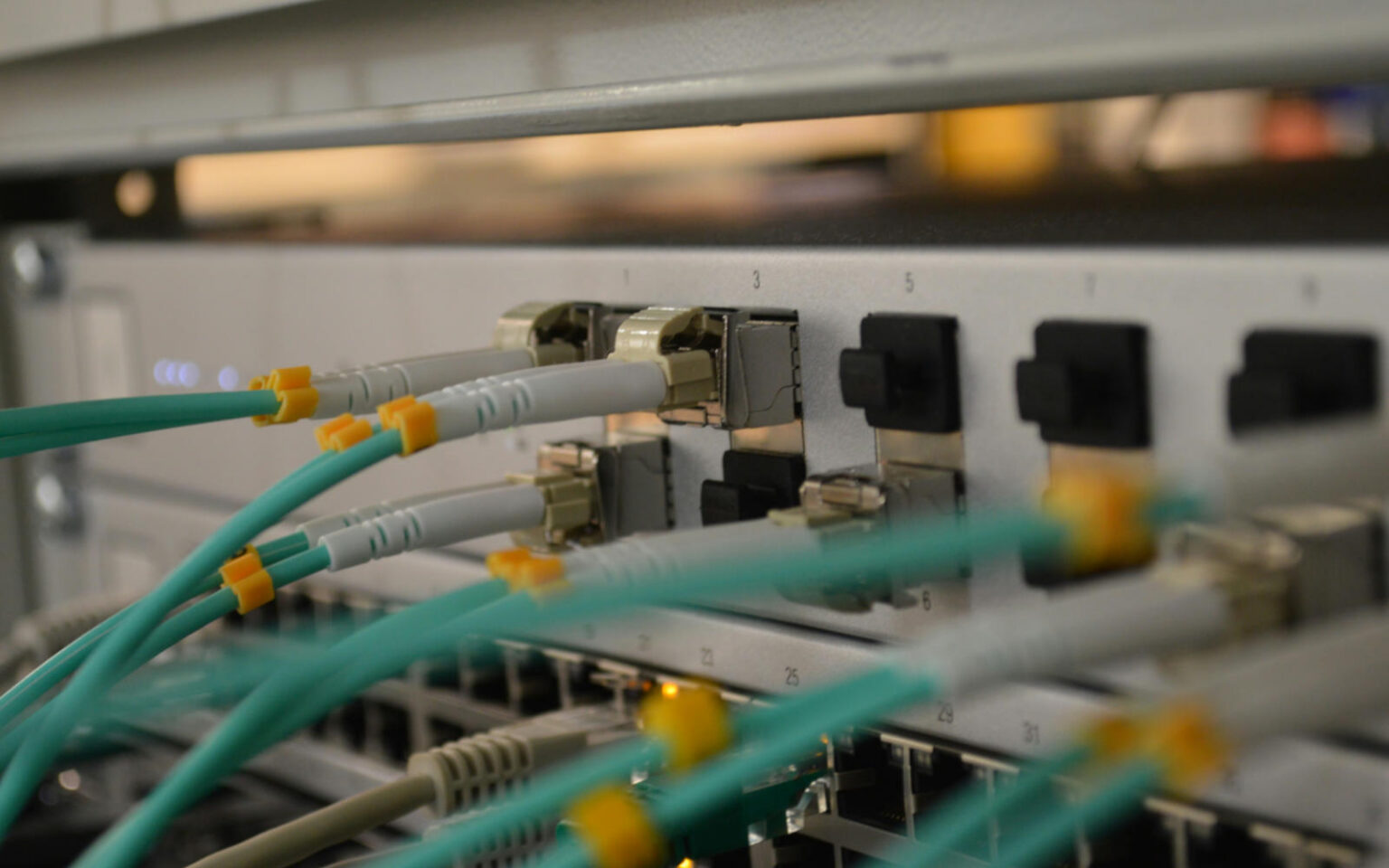 Wired and Wireless Network Architecture and Design